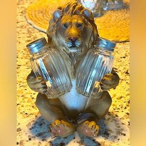 Lion Salt and Pepper Shaker Holder